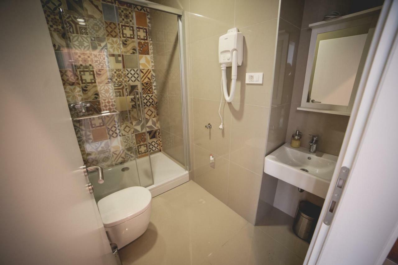 Dta Zagreb Hotell Exteriör bild
